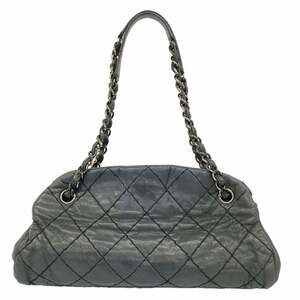 CHANEL Black Leather Shoulder Bag